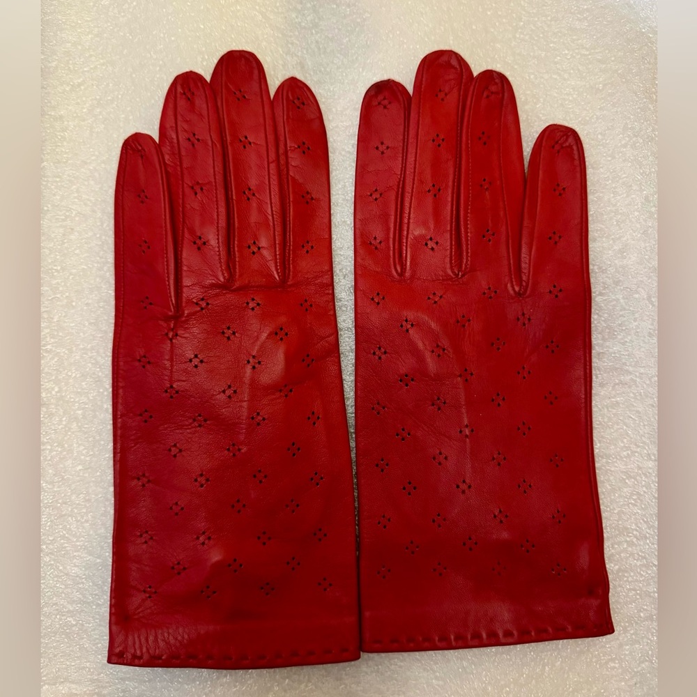 FLORENS red genuine lamb leather gloves, made in Italy.